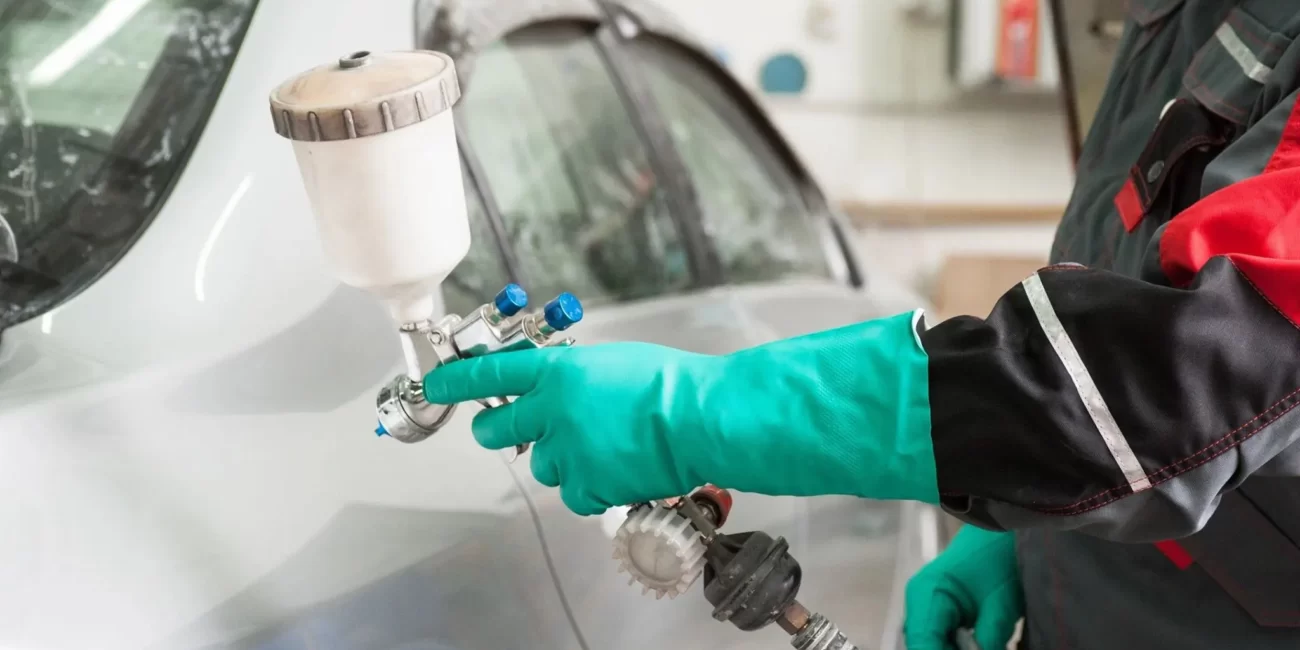 Coloriza, empresa de distribución de todo tipo de pinturas y componentes necesarios para su aplicación en automoción e industria.